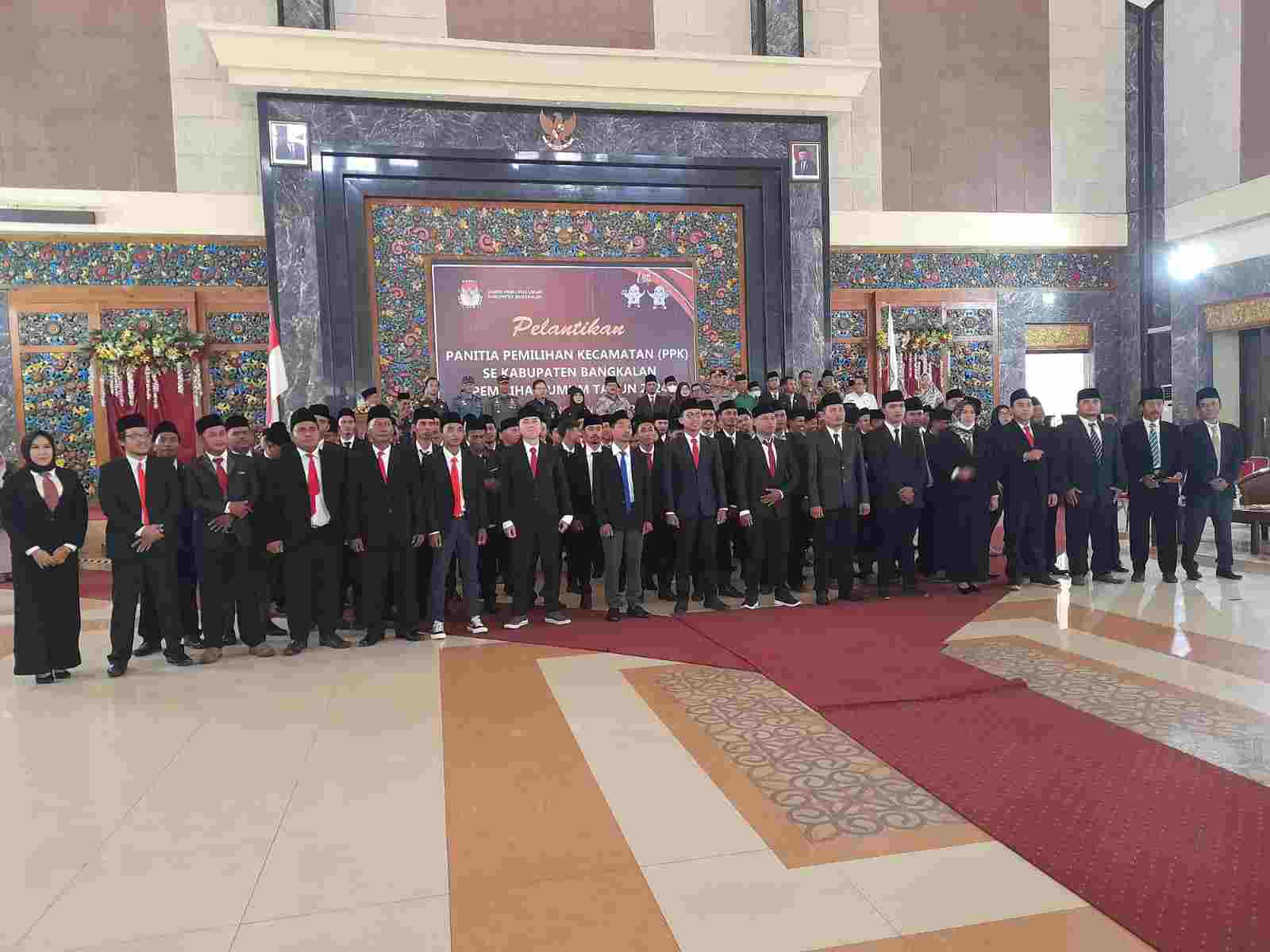 90 Anggota PPK se Kabupaten Bangkalan resmi di lantik oleh KPU Kabupaten Bangkalan